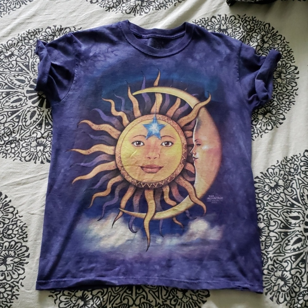 Vintage: Sun & Moon Tee
